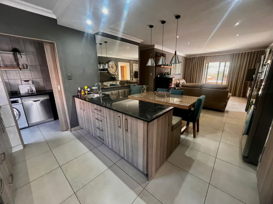 To Let 3 Bedroom Property for Rent in Vyfhoek A H North West